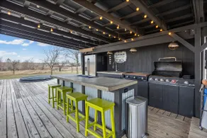 The Iron Cactus 10 acres villa near Austin w Sauna and Pool table - Image 4