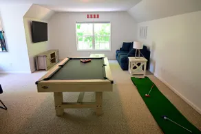 Saratoga Retreat Pool 5BR Sleeps 10 Near Track Dog - Image 2