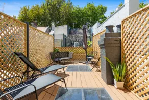 Darlinghurst Sky Deck Home | City at Your Feet - Image 2