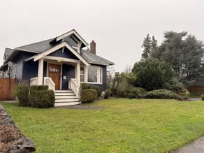The Tacoma Gem: Vintage Charm, Modern Comfort - Image 3