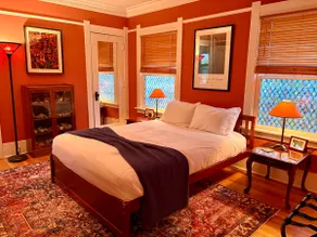 The Tacoma Gem: Vintage Charm, Modern Comfort - Image 2