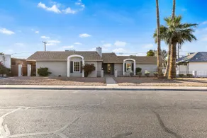Mesa 3 Palms Apartment - Image 2