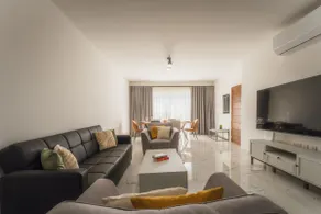 Bright Apartment with Sea & Valley Views - BBQ - Image 2