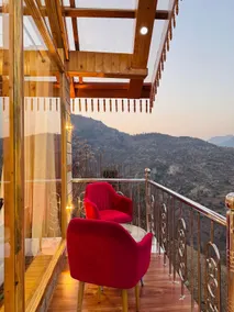 Hill Top Glass-House, Amar Cottage - Image 5