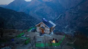 Hill Top Glass-House, Amar Cottage - Image 4