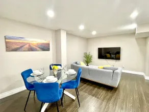 Violet Escape Modern Apt 1B 1B, Kitchen, Parking - Image 3