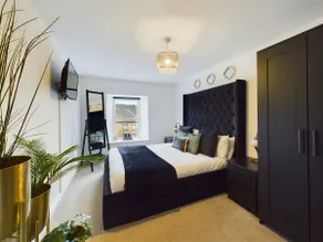 Modern 4 Bed Walk to Pubs, Shops and Countryside - Image 2