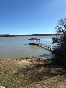 Lakeside Getaway - Image 2