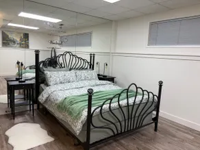 Entire Guest Suite in Central Abbotsford, Sleeps 4 - Image 3