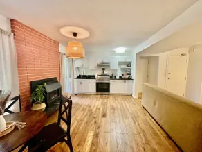 Charming Central Abbotsford Retreat, Cozy Suite - Image 3