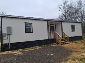 Small Cabin - Image 2