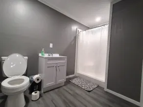 Small Cabin - Image 5