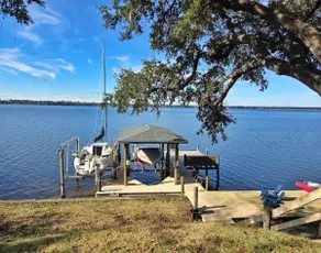 Family Friendly Lake House Escape - Image 4