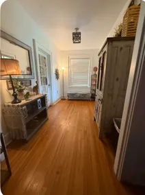 Super cute 3 bedroom with lots of charm and extras - Image 4