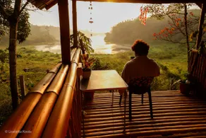 carpa lupa -water front wooden cottage - Image 5