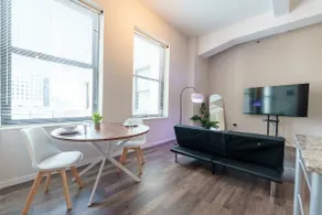 Stylish 1 Bed In Downtown Cincinnati - Image 2