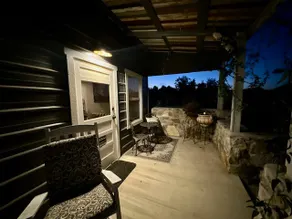 Vineyard House Two - Image 3
