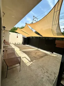Comfortable apartment with parking | Central loc - Image 2