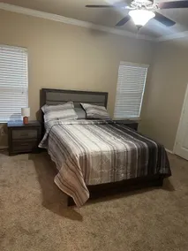 4 bedrooms house on a quiet street in Aubrey - Image 5