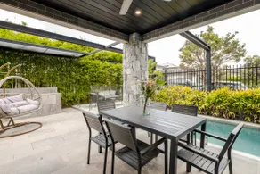 Luxury 4BR Retreat with Pool & Private Spa Bath - Image 2