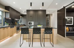 Luxury 4BR Retreat with Pool & Private Spa Bath - Image 5