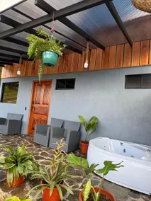Cedrela & Pine, romantic forest getaway - Image 4