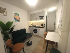 107 NEW Private studio, 15 minutes by train to Madrid. - Image 2