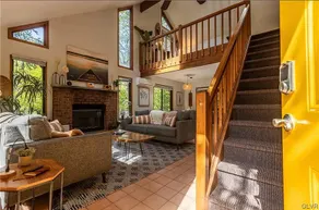 Yellow Door Cabin - Image 5