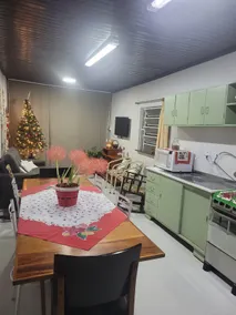 Well-Located, Complete, Air-Conditioned Retreat - Image 2