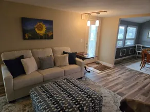 Lake House Getaway - Image 3