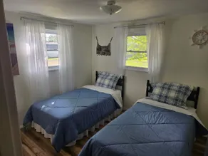 Lake House Getaway - Image 5