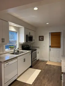 Cozy Armstrong Suite - Image 4
