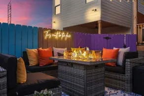 Group Stay 1mi-Downtown Hot Tub Outdoor TV - Image 3