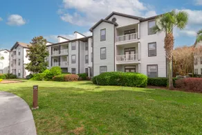 Serene Bliss: Stylish 1BR Unit in Resort Complex - Image 4