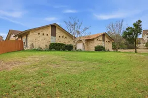 Hill Country Luxe Oasis + Pool - Image 4