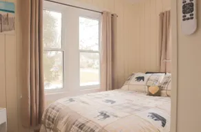 Cute & Cozy 2 BR Cottage with view of Lake Erie - Image 3