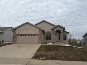NEWLY finished basement large family home - Image 3