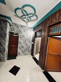 Entire Ground Floor in a Pleasant & Peaceful Loc. - Image 2