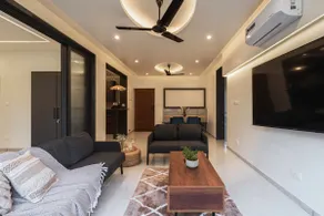 Lux 3BHK | Bathtub | Palm View | Alkapuri Central - Image 2