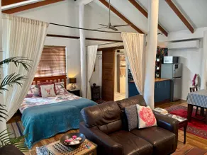 Peaceful Noosa hinterland retreat - Image 2