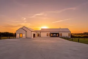 Sunset Acres Ideal for all Occasions - Image 2