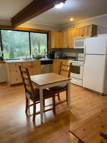 Cabin Retreat at House on the Hill Farm - Image 3