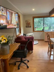 Cabin Retreat at House on the Hill Farm - Image 2