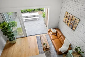 Heart of Fitzroy Designer Terrace with Courtyard - Image 5