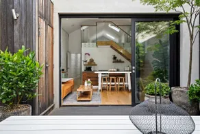 Heart of Fitzroy Designer Terrace with Courtyard - Image 3