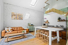 Heart of Fitzroy Designer Terrace with Courtyard - Image 2