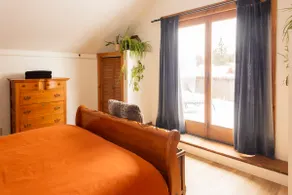 cozy, walkable South End apartment with porch - Image 2
