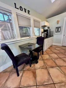 Charming Rockridge Cottage | Walkers’ Paradise - Image 4