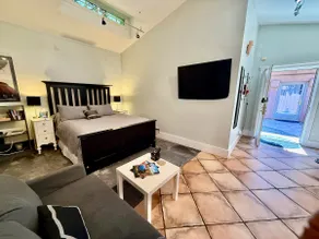 Charming Rockridge Cottage | Walkers’ Paradise - Image 2