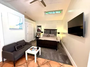 Charming Rockridge Cottage | Walkers’ Paradise - Image 3